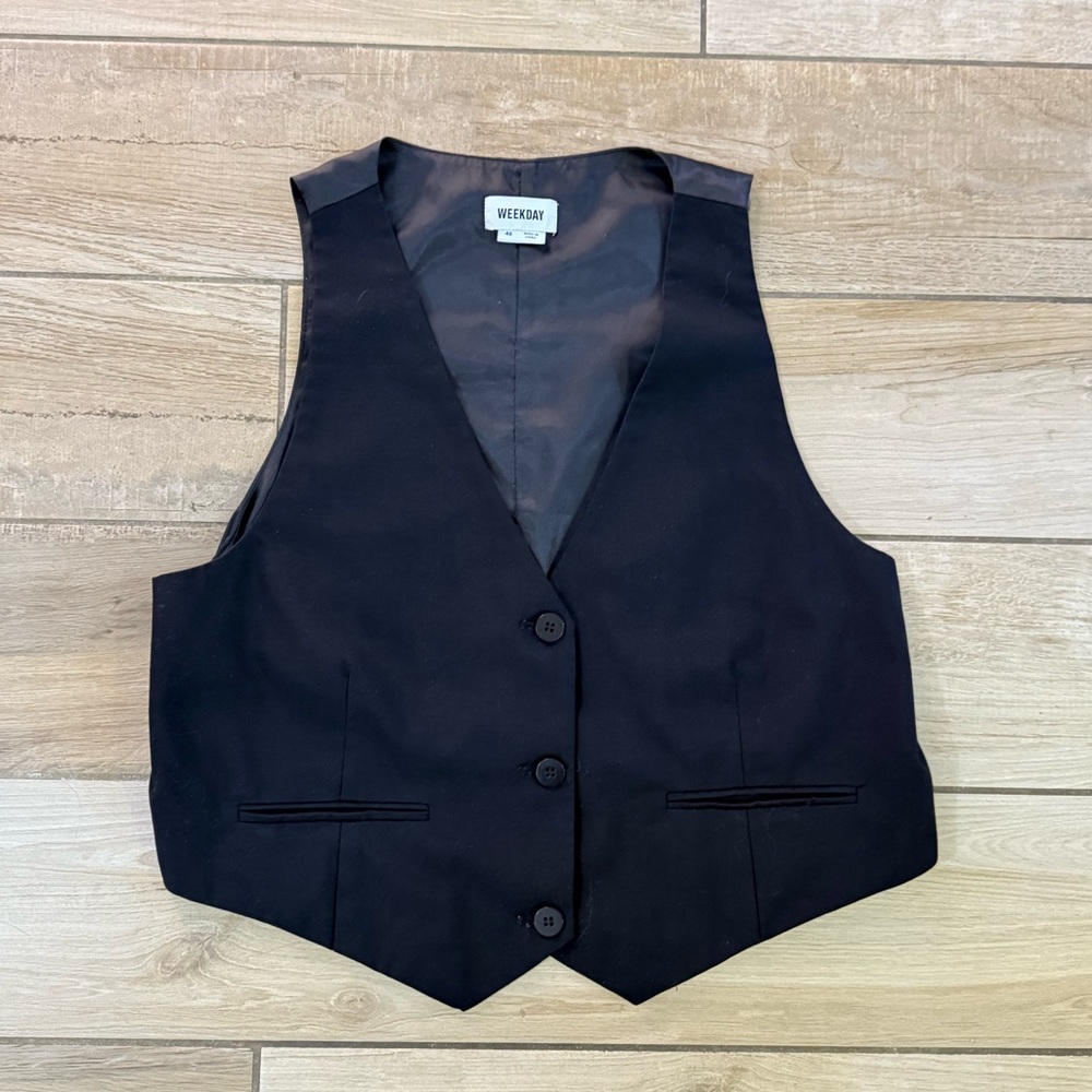 H&M Black Vest Top – Size EU 40 / US 8